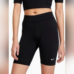 Nike Women's Black Bike Shorts size medium